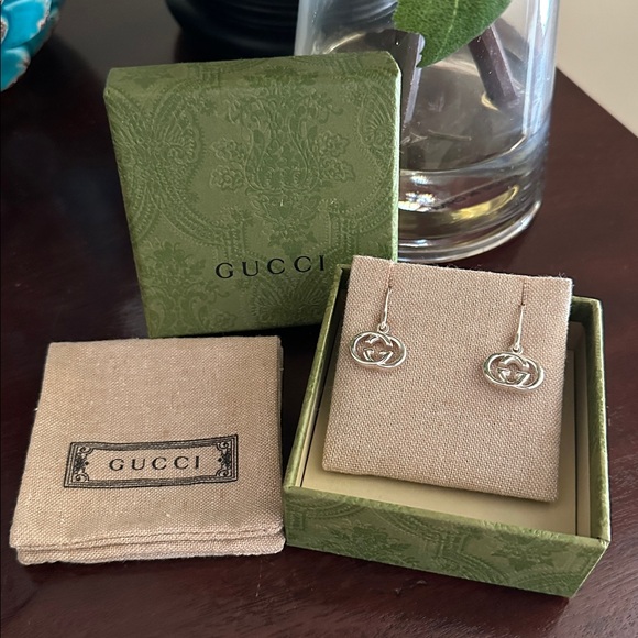 NWT Gucci interlocking GG sterling silver earrings with pouch and box - Picture 3 of 11